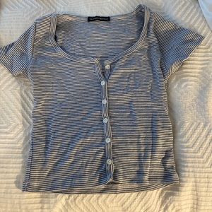 Brandy Melville Henley cropped T shirt